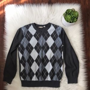 V-neck gray sweater for a boy!